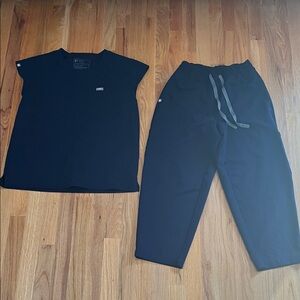 Figs **scrub set** Lucia top/Sheridan barrel pants